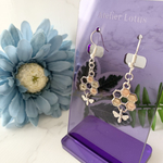 蜂と蜂の巣のハニカムピアス/イヤリング