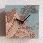 クロス・クロック（花2　壁紙）　かわいい、布張り　壁掛け、かっこいい、おしゃれ、ハンドメイド、数量限定