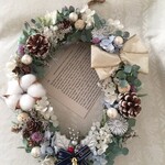 少し大きめクリスマスリース（オーバル型　英字新聞を添えて）