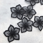 8枚  ブラック 　 刺繍 　花パーツ 　オーガンジー　レースフラワー 　