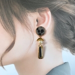 グレー レオパード ＆ パール ロング エポチャーム ピアス/イヤリング