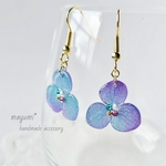 揺れる花びら.*✿紫陽花ピアスBlue×purple graduation sway flower pierce-〈ブルー×パープル〉