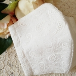 【とっても人気柄❤️新色】冬におすすめ　レースマスク　ペイズリー　ホワイト　刺繍　刺繍マスク　レース　マスク　冬　おしゃれマスク　冬用マスク　大人用マスク　成人式　結婚式　バレンタイン　卒業式　
