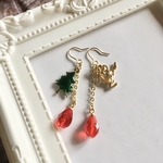 送料無料☆特別価格！クリスマスピアス☆赤のしずくとトナカイ×ツリー