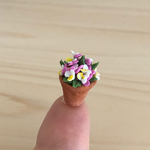 ミニミニテラコッタ鉢植え　ビオラ3