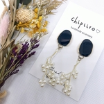 揺れるパールピアス