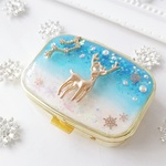 SALE✨星が降る夜～雪とトナカイのピルケース～レジン ピルケース 雪 冬 トナカイ クリスマス  白