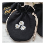 wool embroidery pouch(margaret)