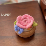 ピンクの薔薇のピンクッション　羊毛フェルト