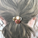elegant きらめくビジュー ポニーフック 大人可愛い アンティークボタン ヘアカフ