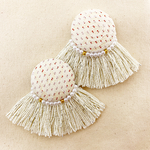 フリンジたっぷりくるみボタンピアス