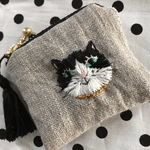 ハチワレ猫さん刺繍ミニマムポーチ♪