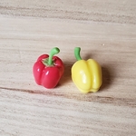 1/6サイズミニチュア野菜　パプリカ2個(赤・黄色)