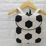 ベビーリュック　サッカーボール