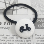 22mm バイク刺繍の白いヘアゴム（スクーターバイク）