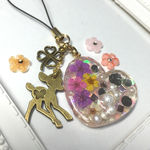 お花畑とバンビちゃん ハートストラップ