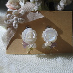 白薔薇のイヤリング ご予約品