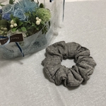 冬生地☆シルバーグレーのシュシュ