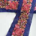 インド刺繍リボンᢂ インド刺繍/インドリボン/刺繍リボン/刺繍/リボン/シルクリボン/シルク/トリム/ブレード/ジャガード/ジャガードリボン/チロリアンテープ/レース/チュール/インド/チュールレース