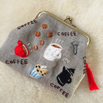 Coffee柄刺繍がま口ポーチ