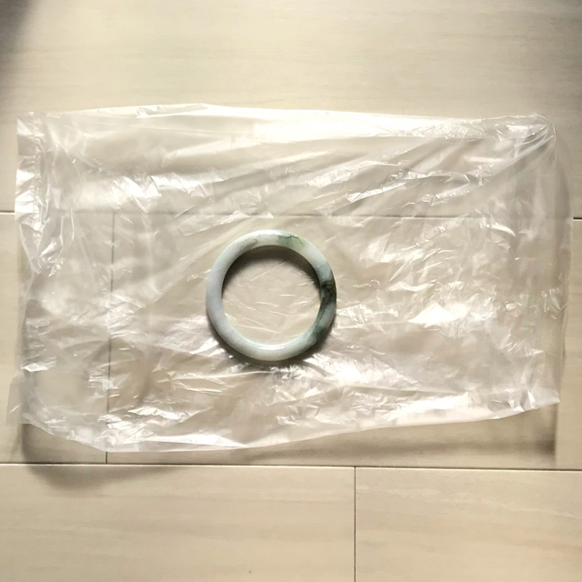 本翡翠バングル(天然石くり抜きタイプ)サイズの測り方 - HONG
