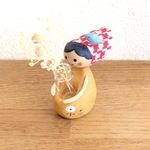 お花摘み子さん　ベージュワンピース