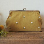 カナリア色　小花　手刺繍　がま口ポーチ（大）　