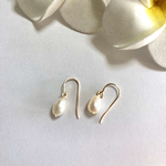 淡水パールゆれるピアス
