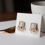 【送料無料】水晶×ベージュの上品イヤリング♡ラッピング対応