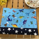 【再14】ちっちゃい20×25❤️お名前タグサービス⭐️どっちも恐竜可愛いランチョンマット⭐️幼稚園保育園男の子人気