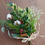 クリスマスホーリーとフレッシュグリーンのスワッグ