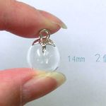 ◆送料込み！◆丸いガラス小瓶 (ガラスドーム）葉形のキャップ14mm ２個
