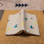 北欧風手刺繍のブックカバー