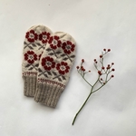 【chatolaさまオーダー品】手編みのミトン【庭の花】