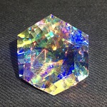【導きの聖石 アルクトゥルス】　宝石型カットオブジェ　（６画 Lサイズ）