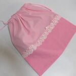 大きい巾着袋　　ピンクストライプ×小花リボン
