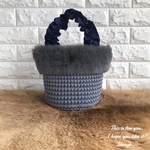 リボンハンドルのファーバッグ　ズパゲッティ バッグ　ニットバッグ　