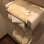 ビションフリーゼトイレットペーパーホルダー　クリーム色