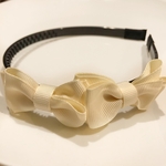 大人可愛い♡キッズ　子ども　リボンカチューシャ　アイボリー　ダブルリボン　上品　おしゃれ　可愛い　入園入学⭐︎卒園卒業