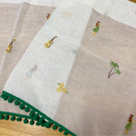 nori0327g様　専用カフェカーテン　ハワイアン刺繍　ぽんぽんトリム付き