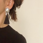 シルバーコンチョ×ブラックタッセルピアス