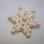 雪の結晶　オートクチュール刺繍ブローチ
