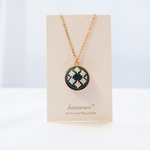 刺繍のネックレス《ノースポール》