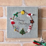 🎄クリスマスリース＊手刺繍ファブリックパネル（インテリア・刺繍パネル）