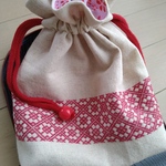 こぎん刺し刺繍巾着（変形花つなぎ）