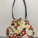 黒猫と椿のがま口バッグ