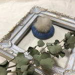 ハリネズミさんのポンポンベレー帽　くすみブルー