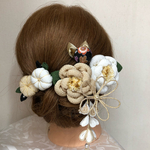 つまみ細工の髪飾り