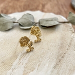 〔ピアス〕小さな薔薇
