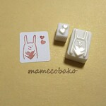 たぶんウサギ＋ハート：消しゴムはんこ。